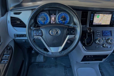 2017 Toyota Sienna XLE Premium