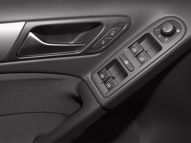 2013 Volkswagen Golf Base