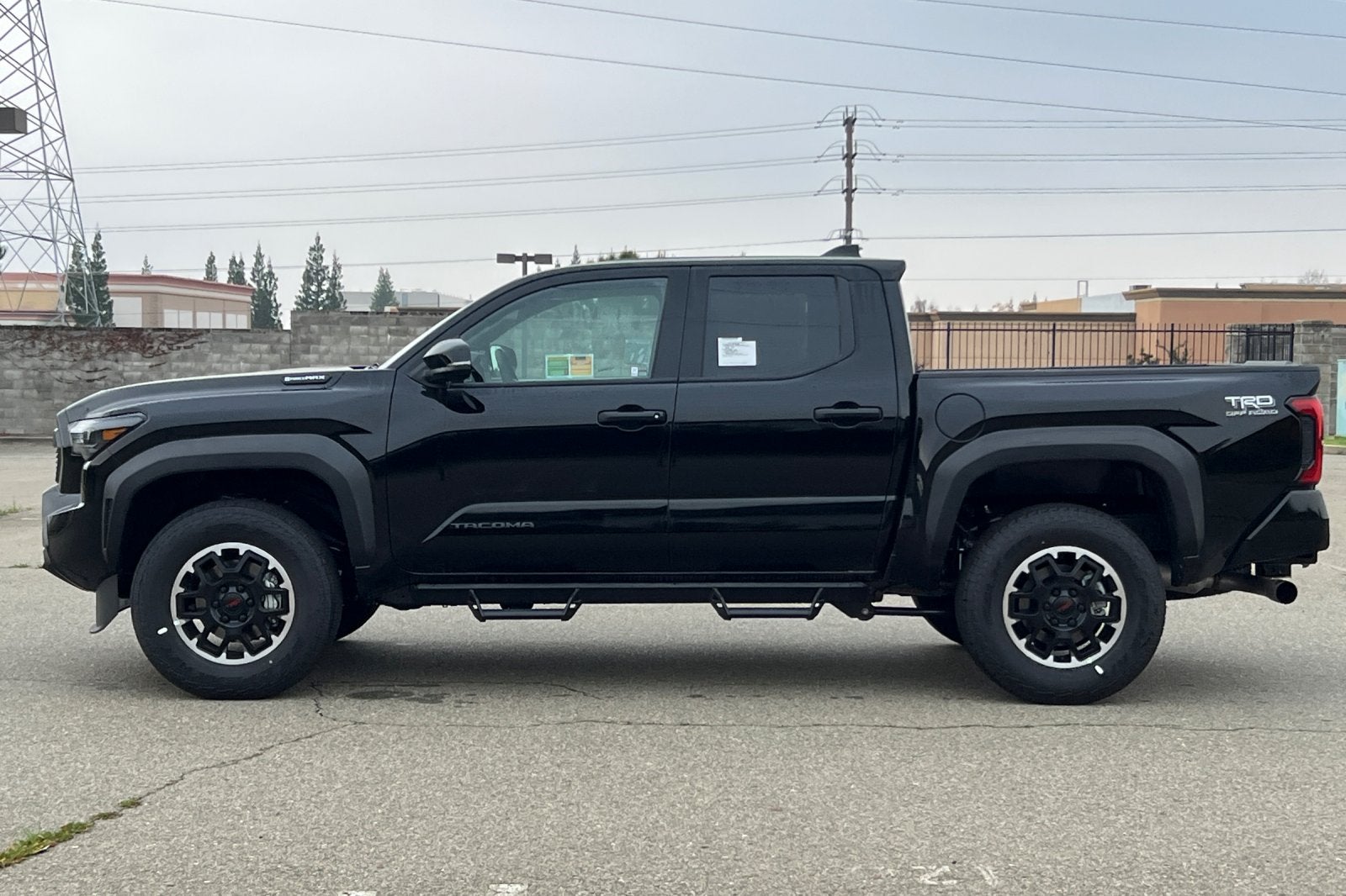 2025 Toyota Tacoma i-FORCE MAX Tacoma TRD Off-Road