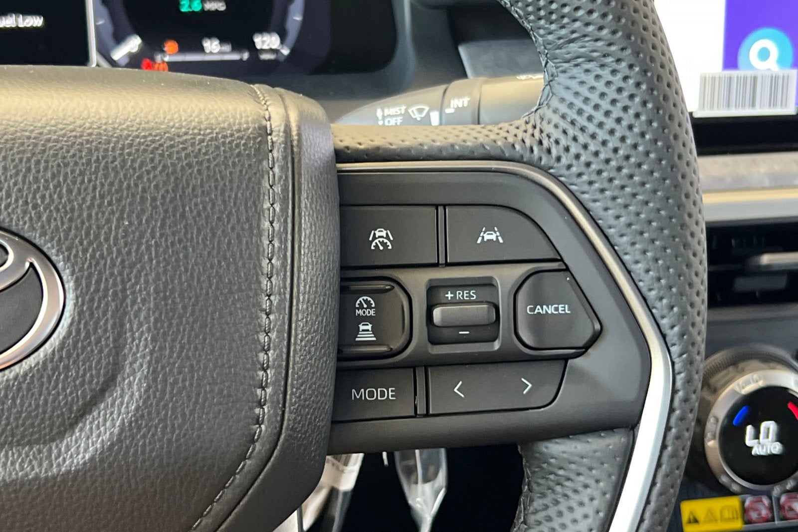 2026 Toyota Tacoma i-FORCE MAX Tacoma Trailhunter
