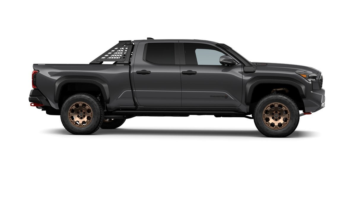 2026 Toyota Tacoma i-FORCE MAX Tacoma Trailhunter