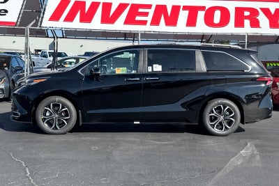 2026 Toyota Sienna Platinum