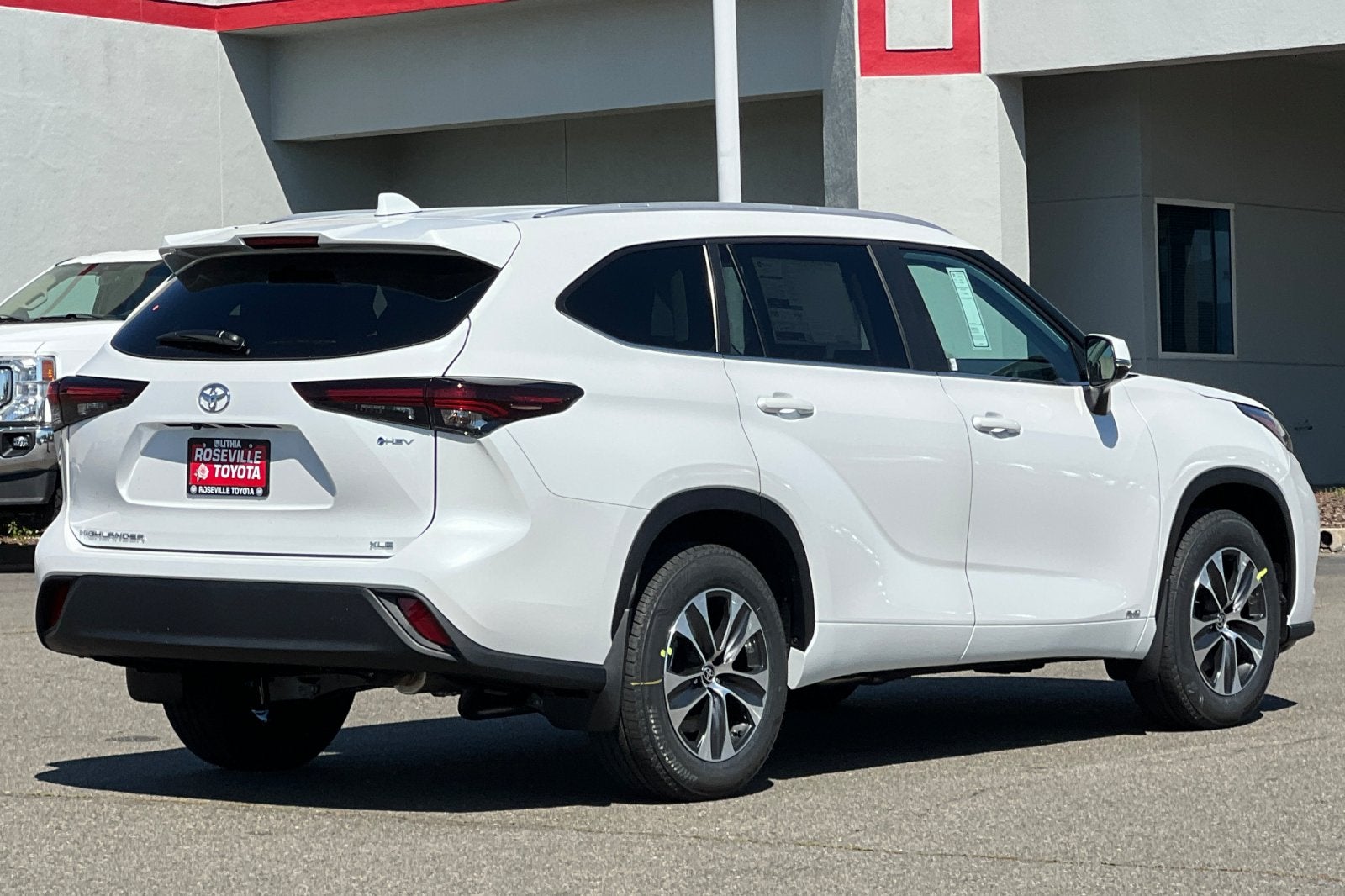 2026 Toyota Highlander Hybrid XLE
