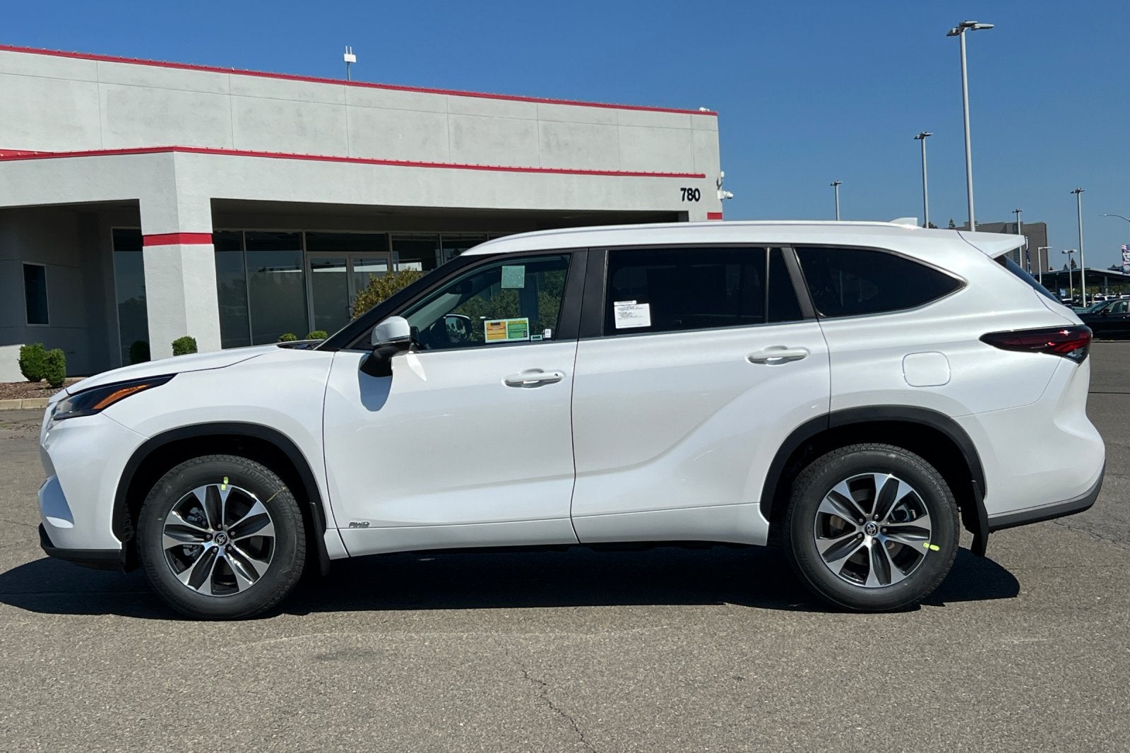 2026 Toyota Highlander Hybrid XLE