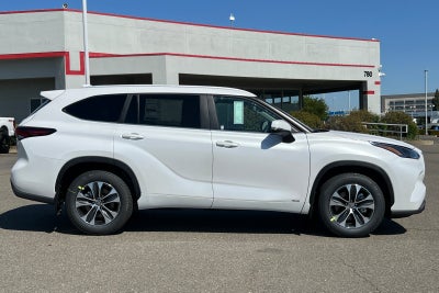 2026 Toyota Highlander Hybrid XLE