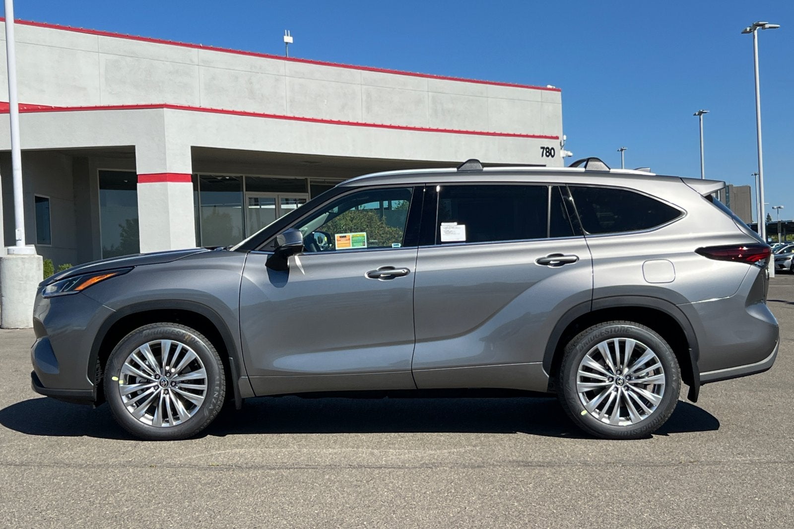 2026 Toyota Highlander Platinum