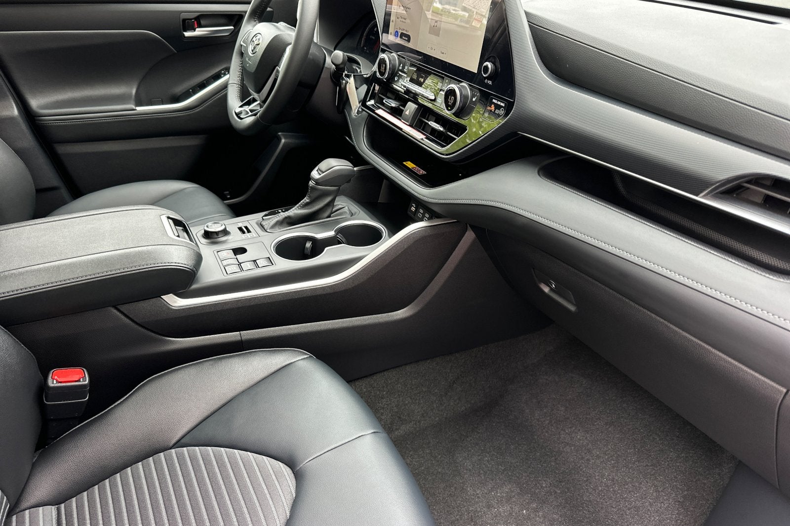 2026 Toyota Highlander XSE