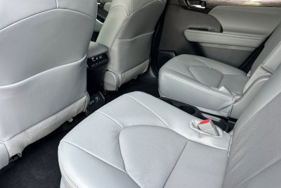 2026 Toyota Highlander Hybrid Limited