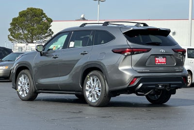 2026 Toyota Highlander Hybrid Limited