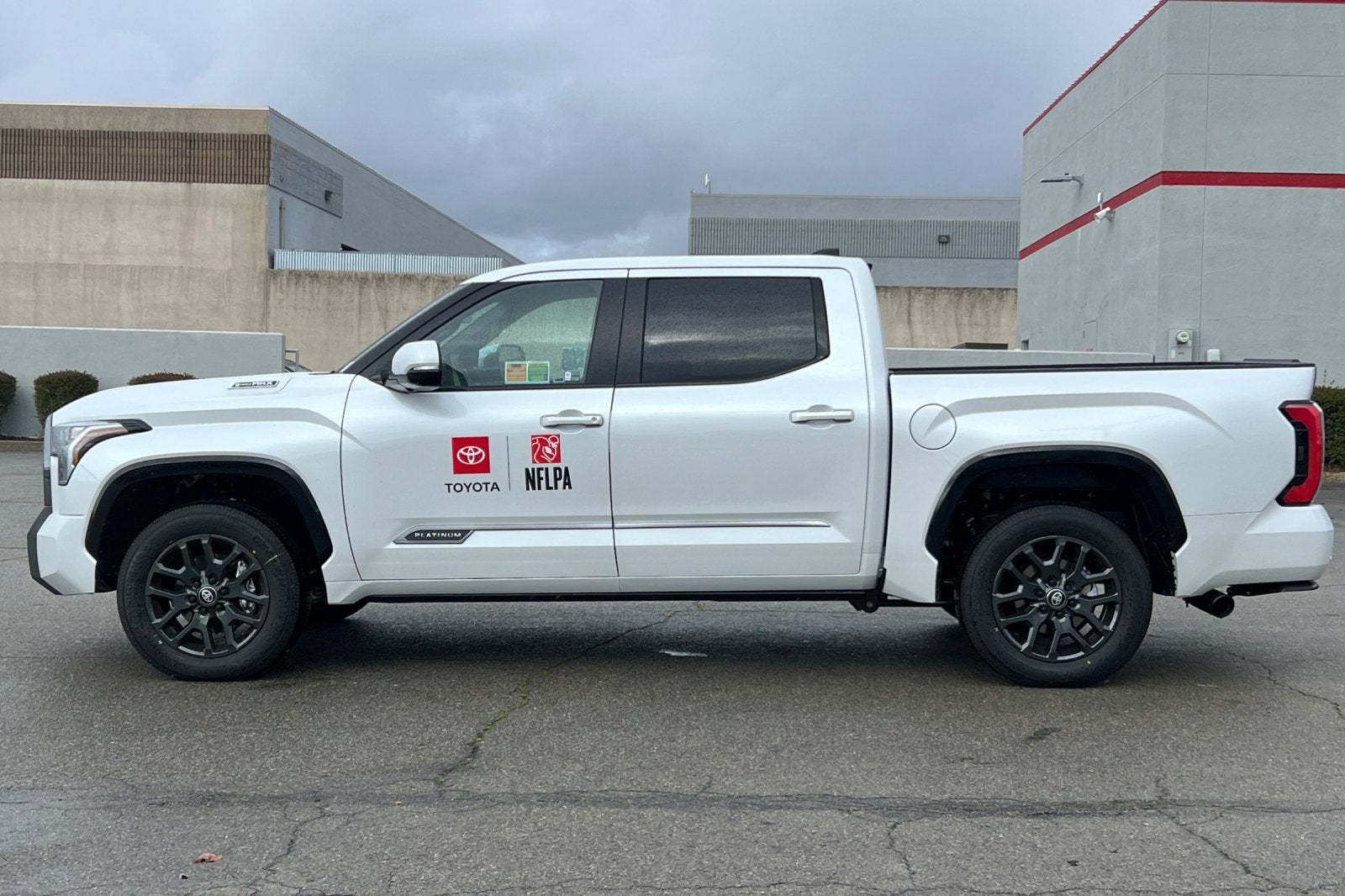 2026 Toyota Tundra i-FORCE MAX Tundra Platinum