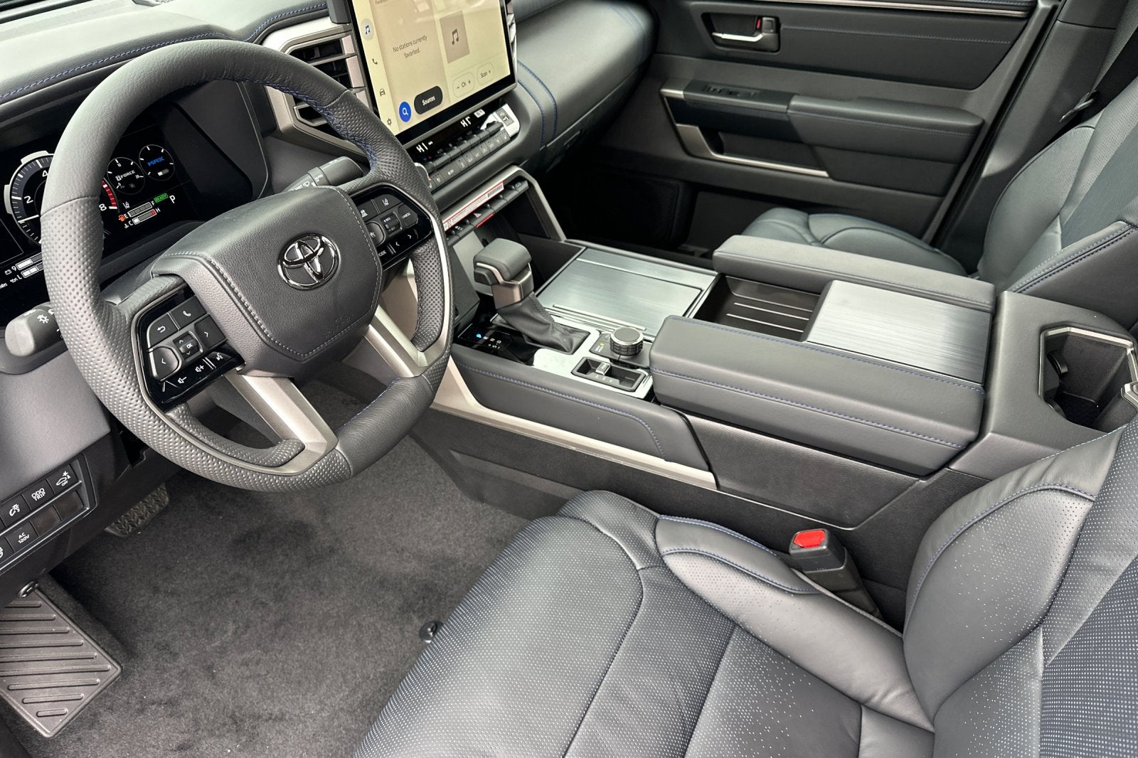 2026 Toyota Tundra i-FORCE MAX Tundra Platinum