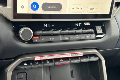 2026 Toyota Tundra i-FORCE MAX Tundra Platinum