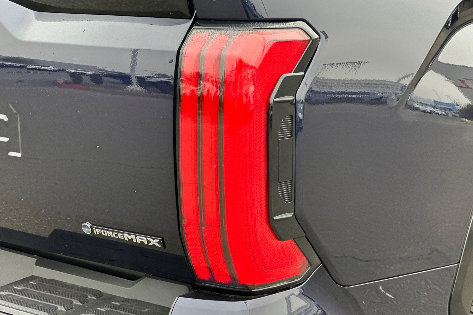 2026 Toyota Tundra i-FORCE MAX Tundra Platinum