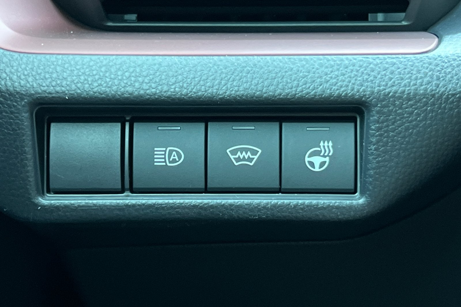 2027 Toyota Prius Plug-in Hybrid SE