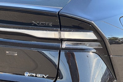 2027 Toyota Prius Plug-in Hybrid XSE Premium
