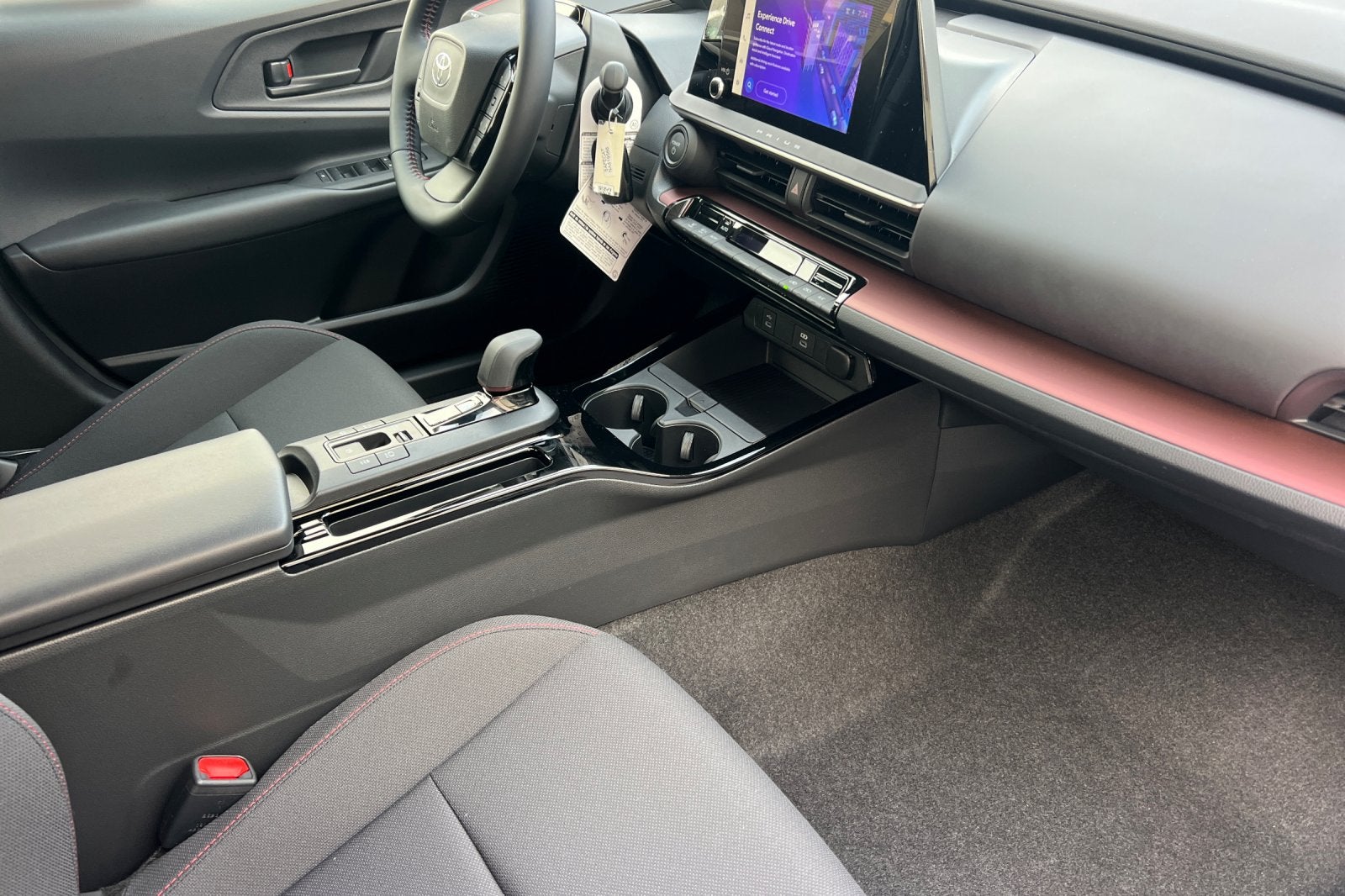 2026 Toyota Prius Plug-in Hybrid SE