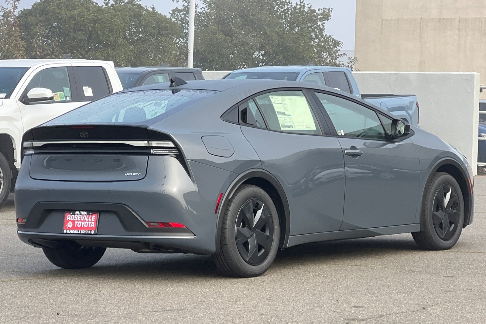 2026 Toyota Prius Plug-in Hybrid SE