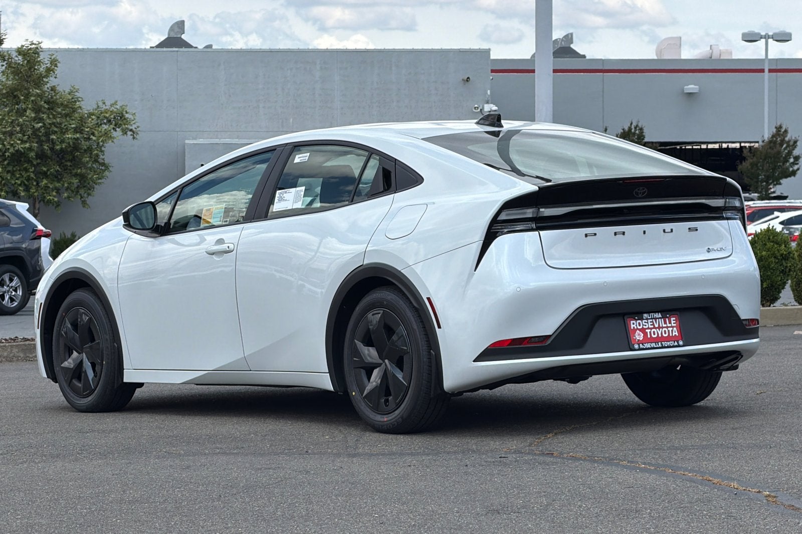 2026 Toyota Prius Plug-in Hybrid SE