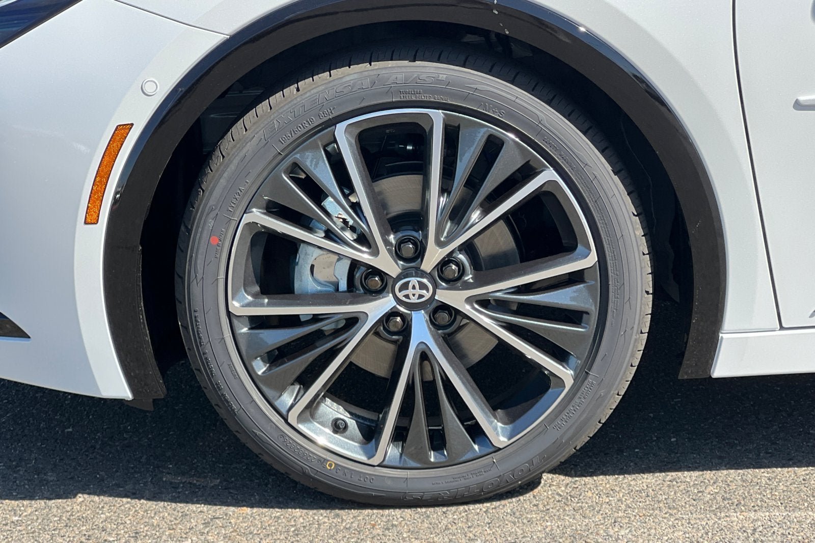 2027 Toyota Prius Limited AWD