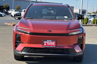 2027 Toyota C-HR SE