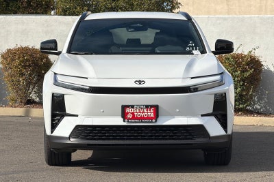 2027 Toyota C-HR SE