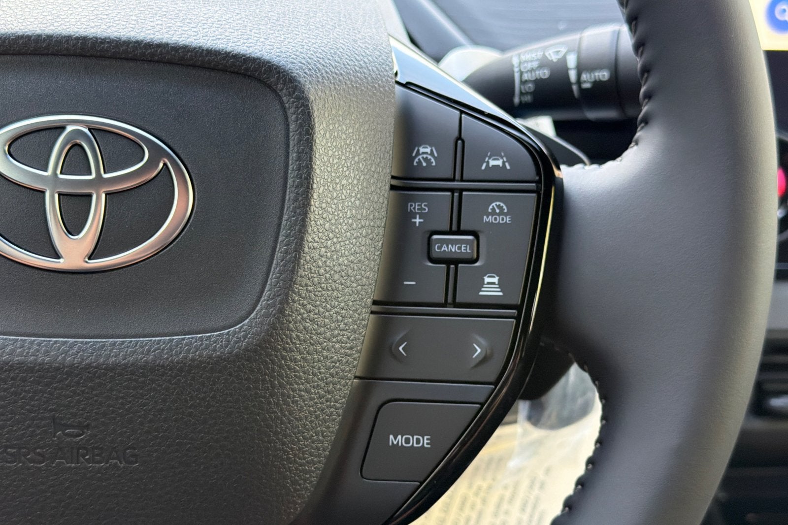 2027 Toyota C-HR SE
