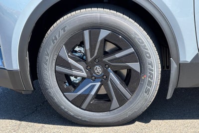 2027 Toyota C-HR SE