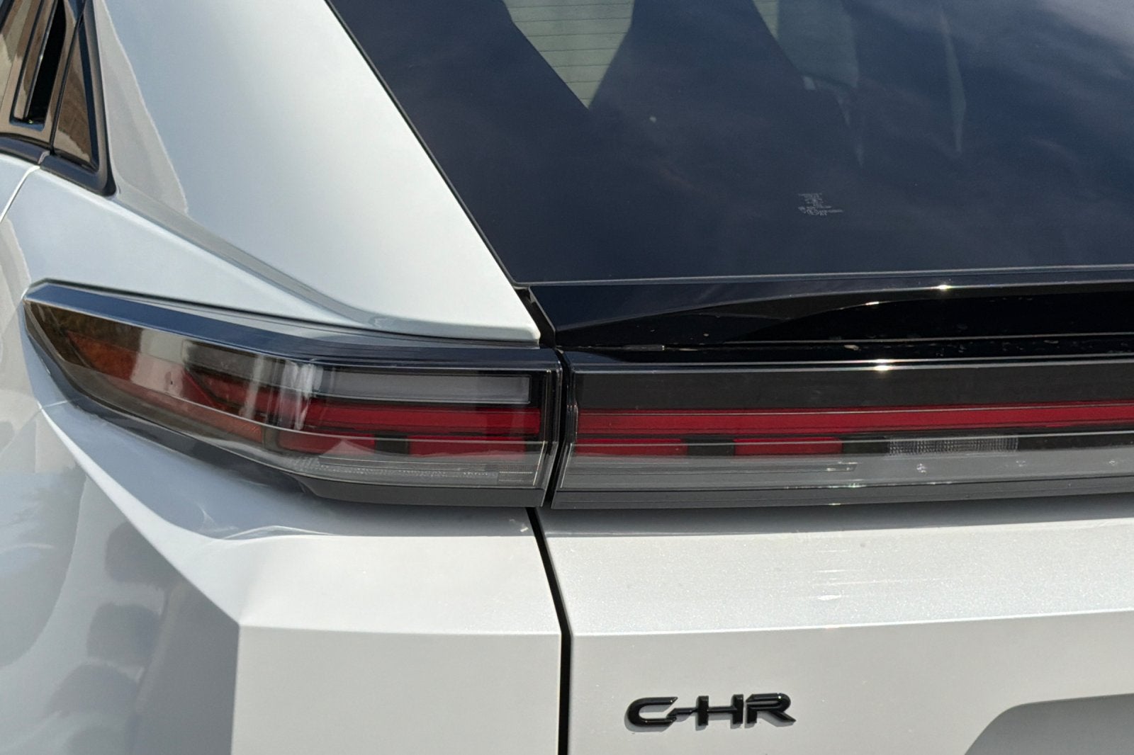 2027 Toyota C-HR SE