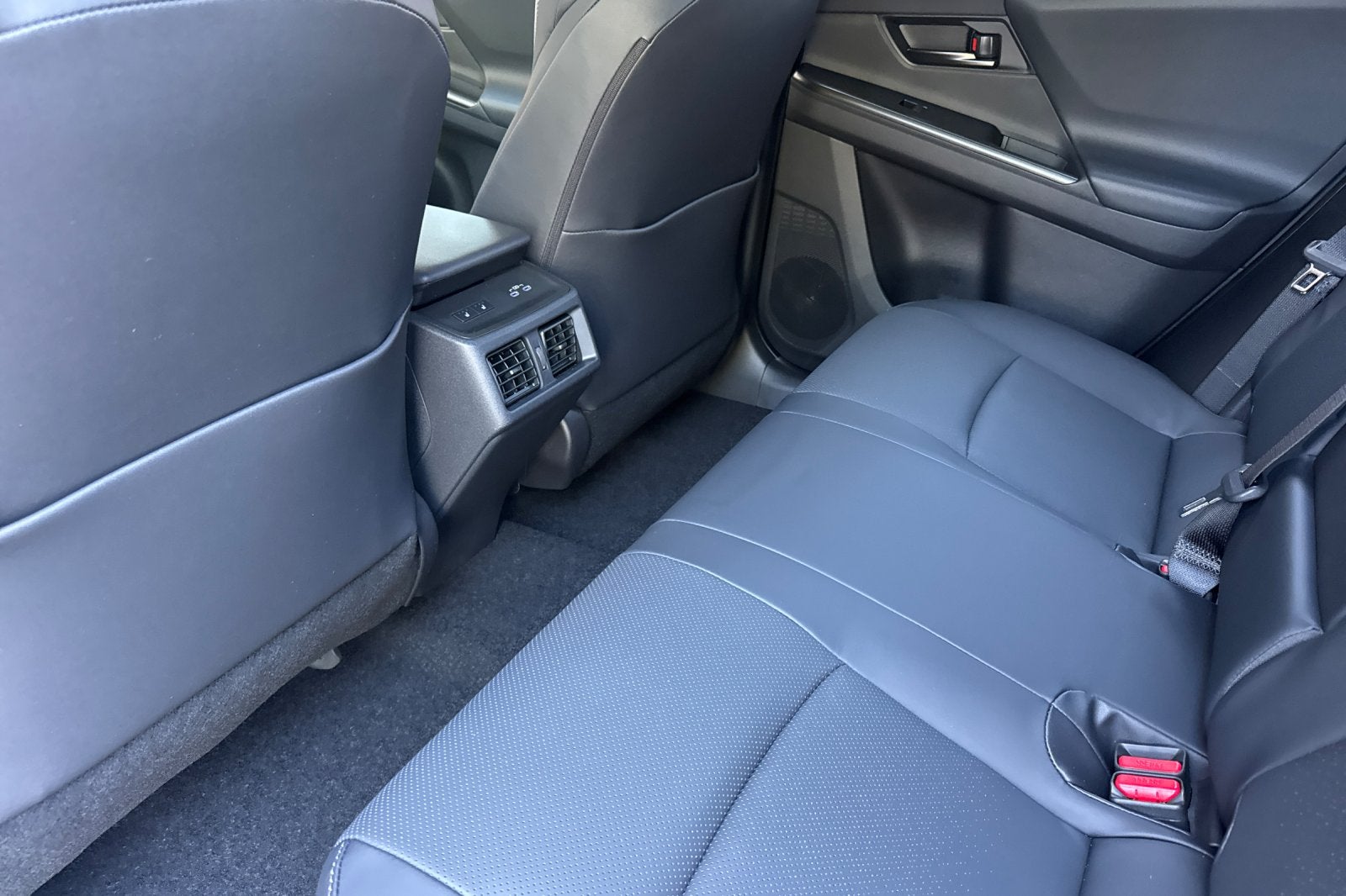 2026 Toyota bZ Woodland AWD
