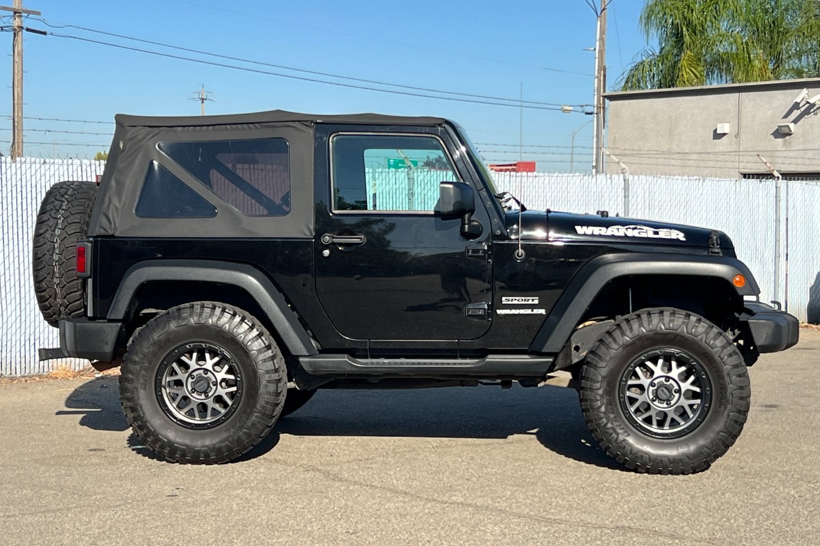 2016 Jeep Wrangler Sport