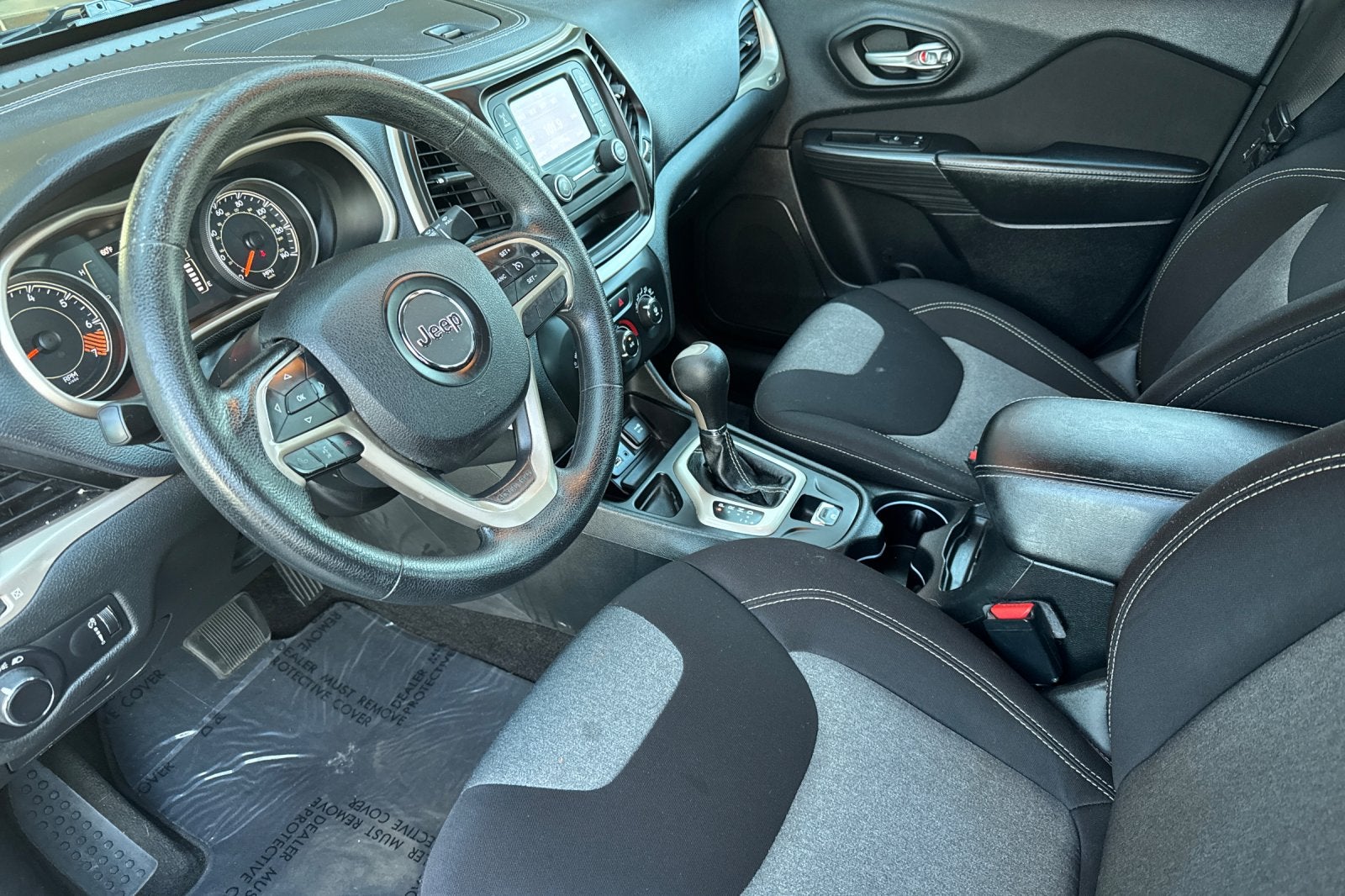 2015 Jeep Cherokee Sport