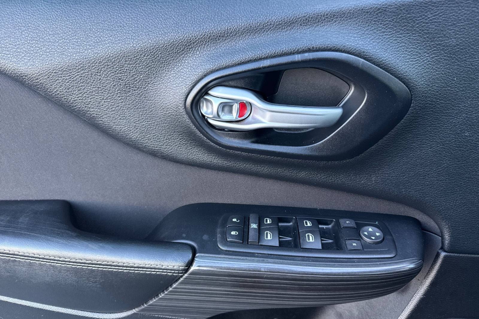 2015 Jeep Cherokee Sport