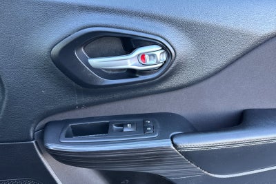 2015 Jeep Cherokee Sport