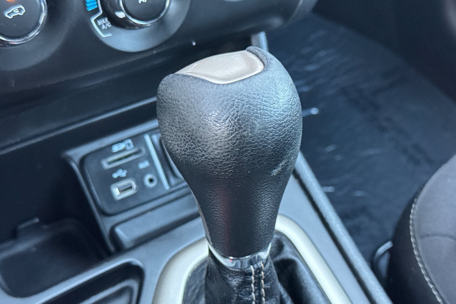 2015 Jeep Cherokee Sport