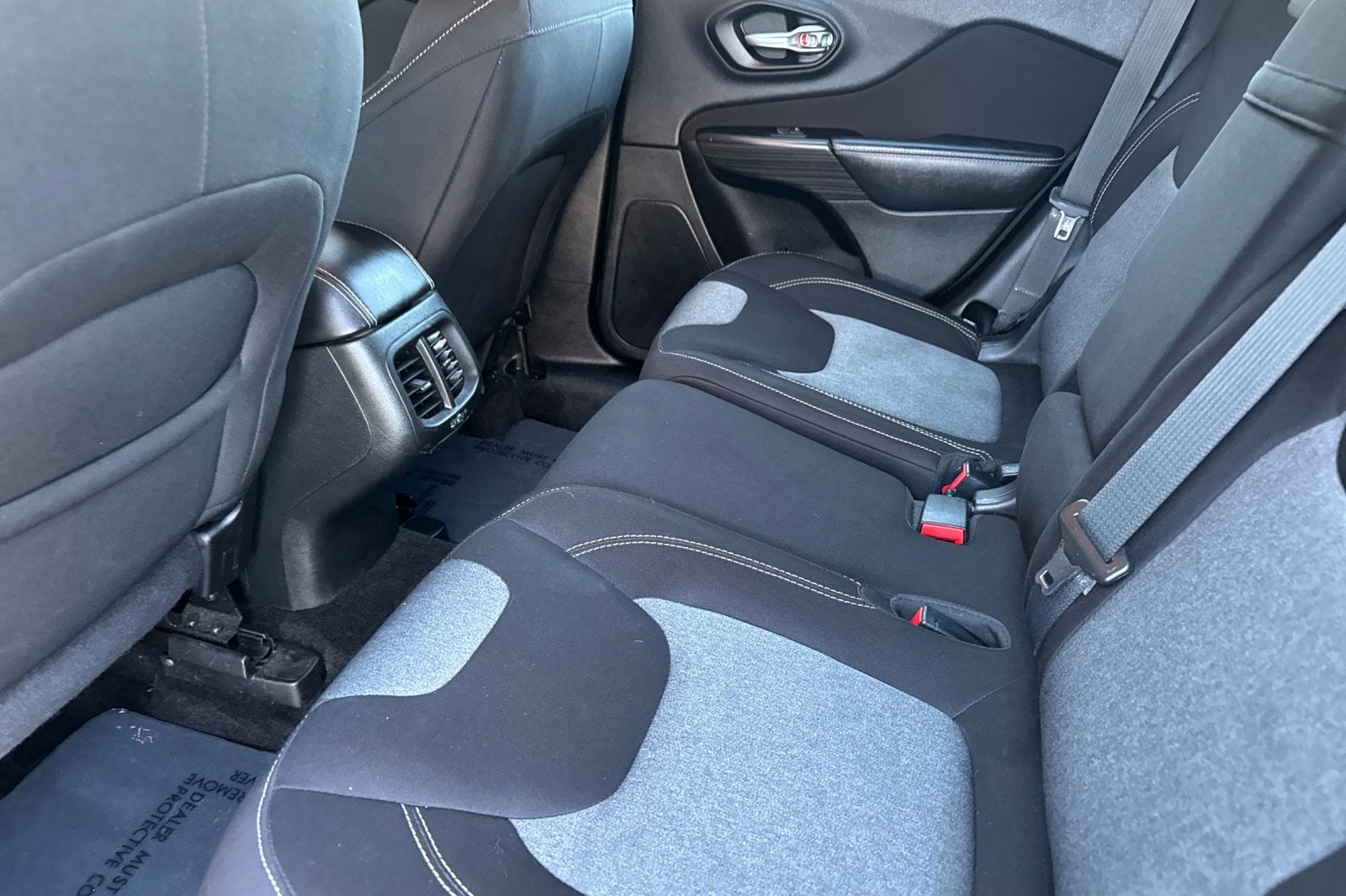 2015 Jeep Cherokee Sport