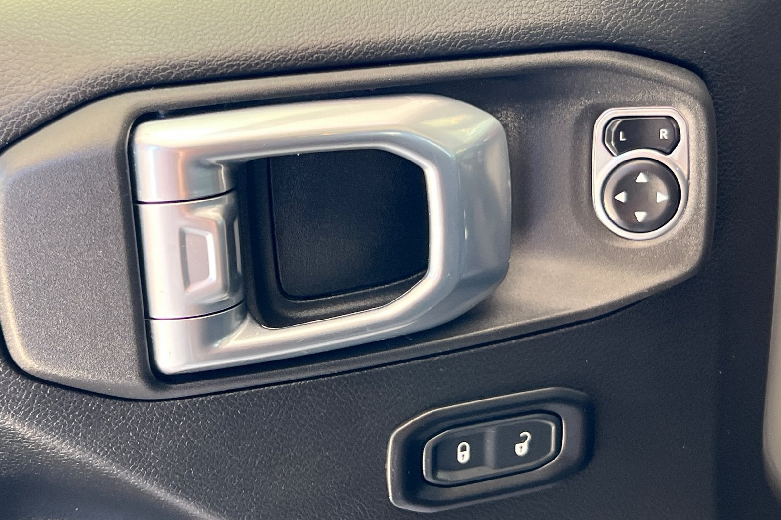 2022 Jeep Gladiator Sport S