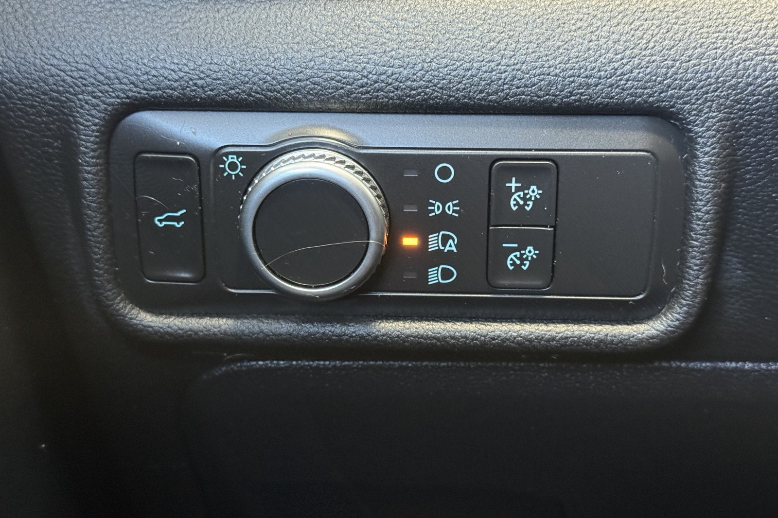 2020 Ford Explorer Base
