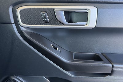 2020 Ford Explorer Base