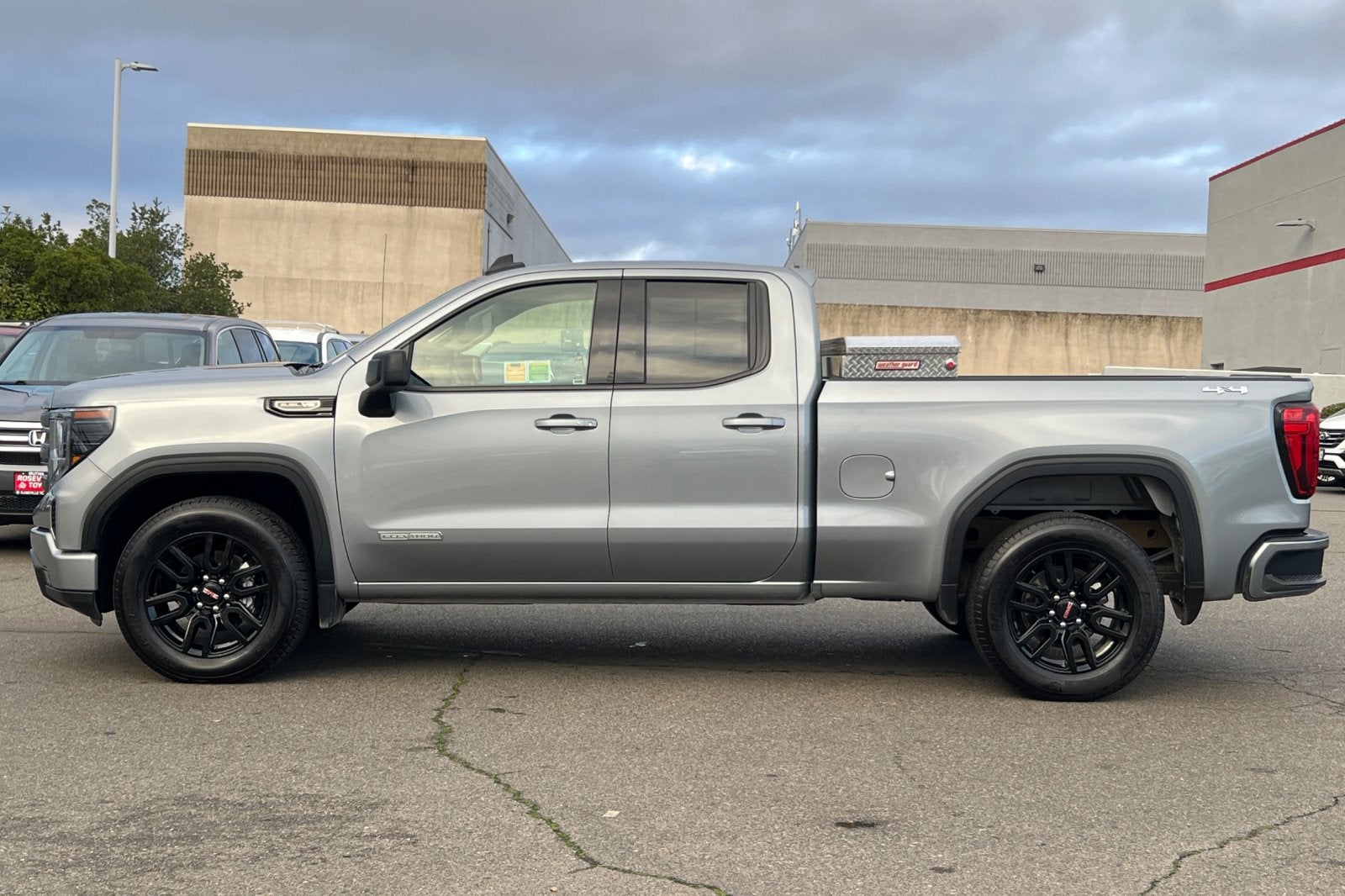 2025 GMC Sierra 1500 Elevation