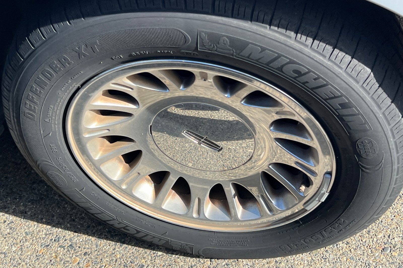 2001 Lincoln Town Car Cartier