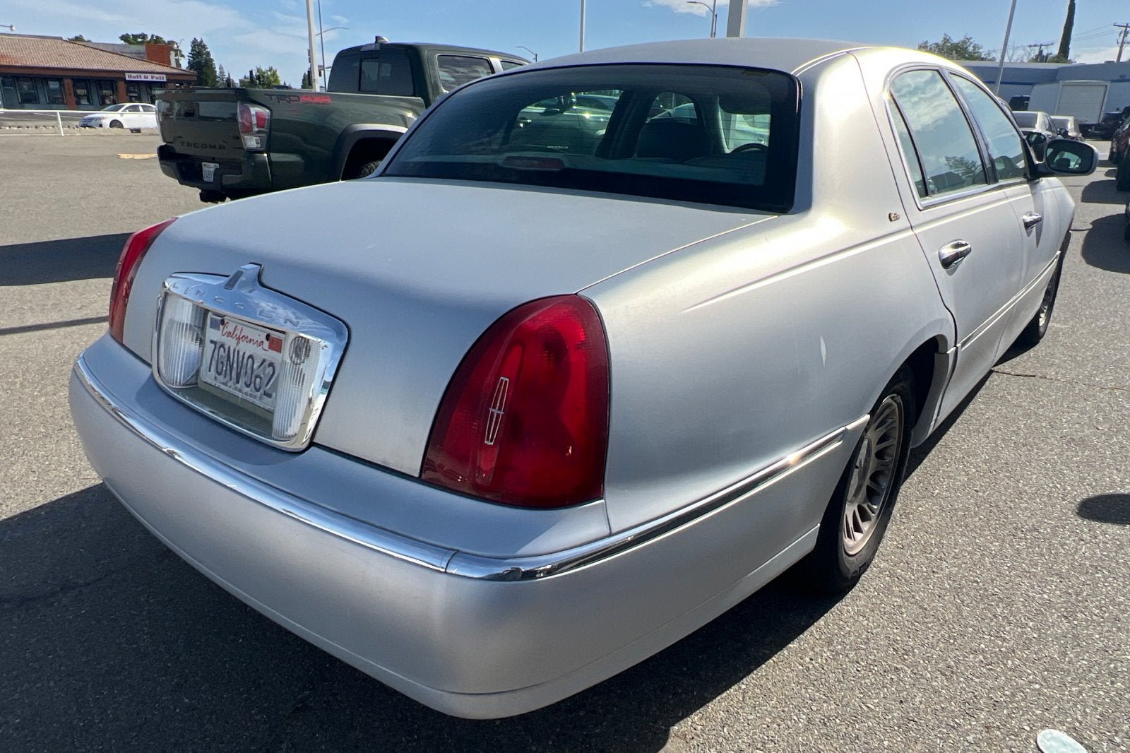 2001 Lincoln Town Car Cartier
