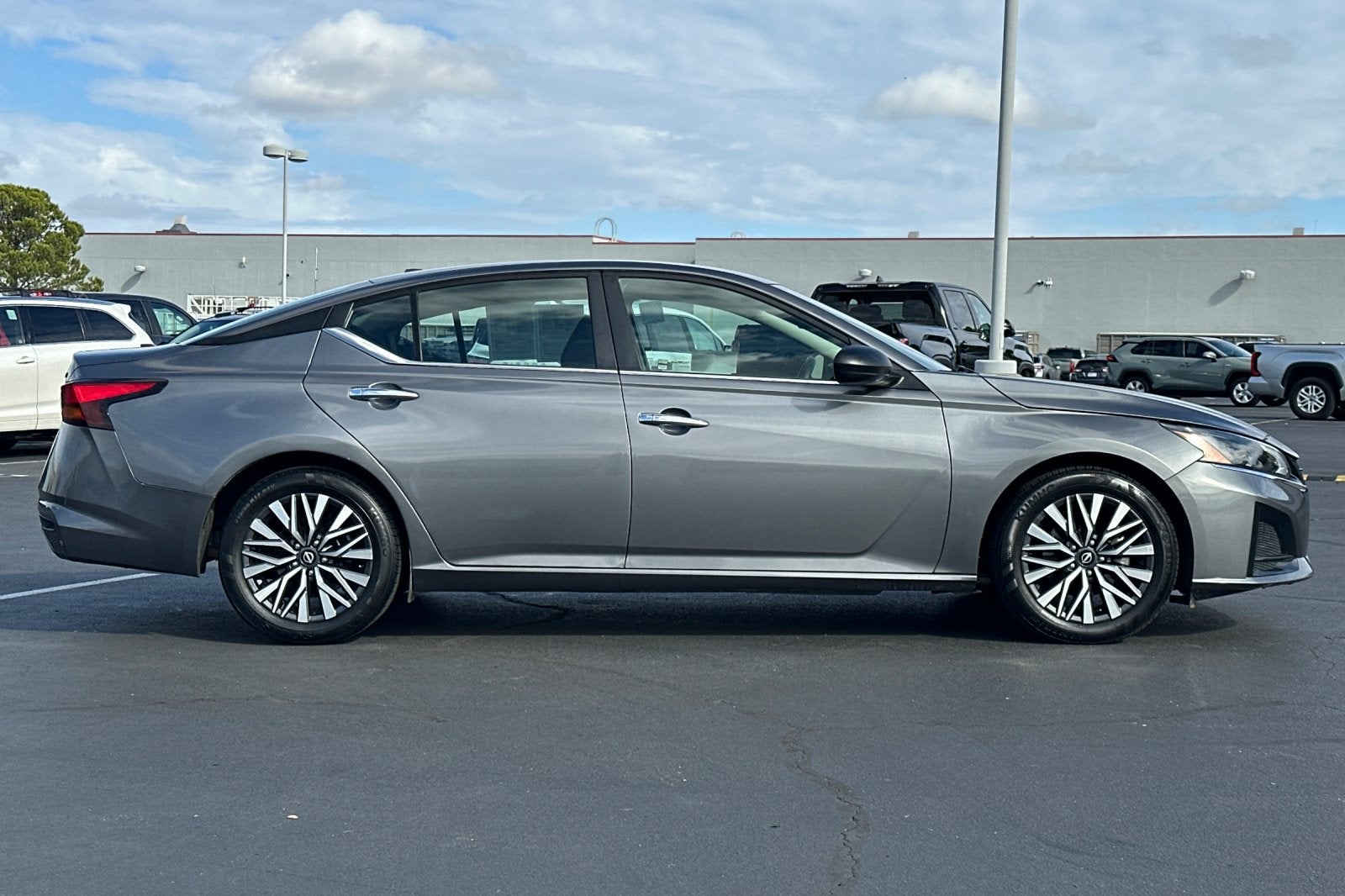 2024 Nissan Altima 2.5 SV