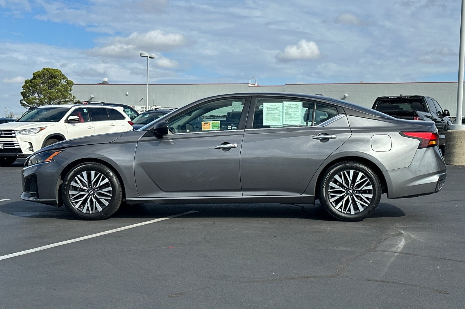 2024 Nissan Altima 2.5 SV