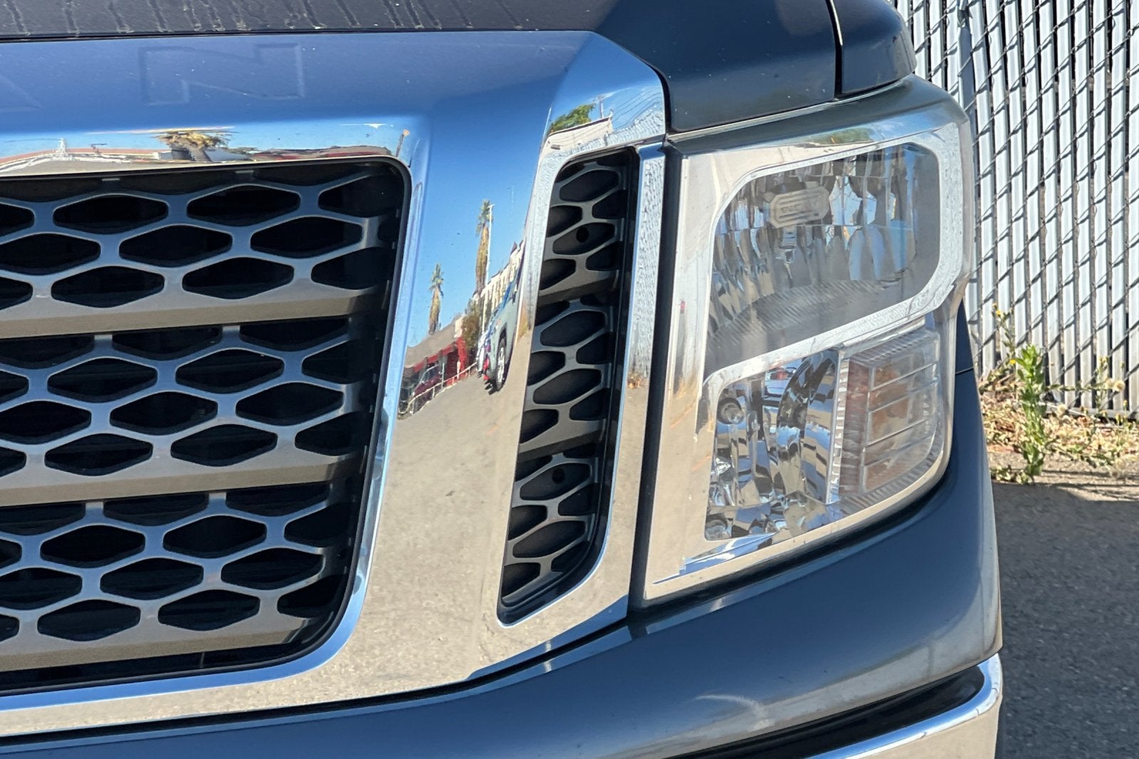 2017 Nissan Titan SV