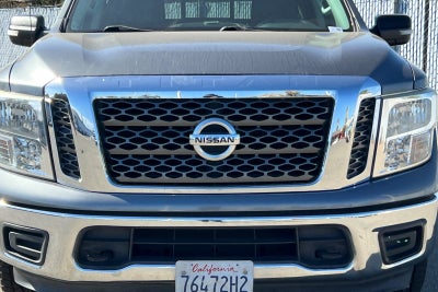 2017 Nissan Titan SV