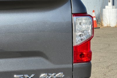 2017 Nissan Titan SV