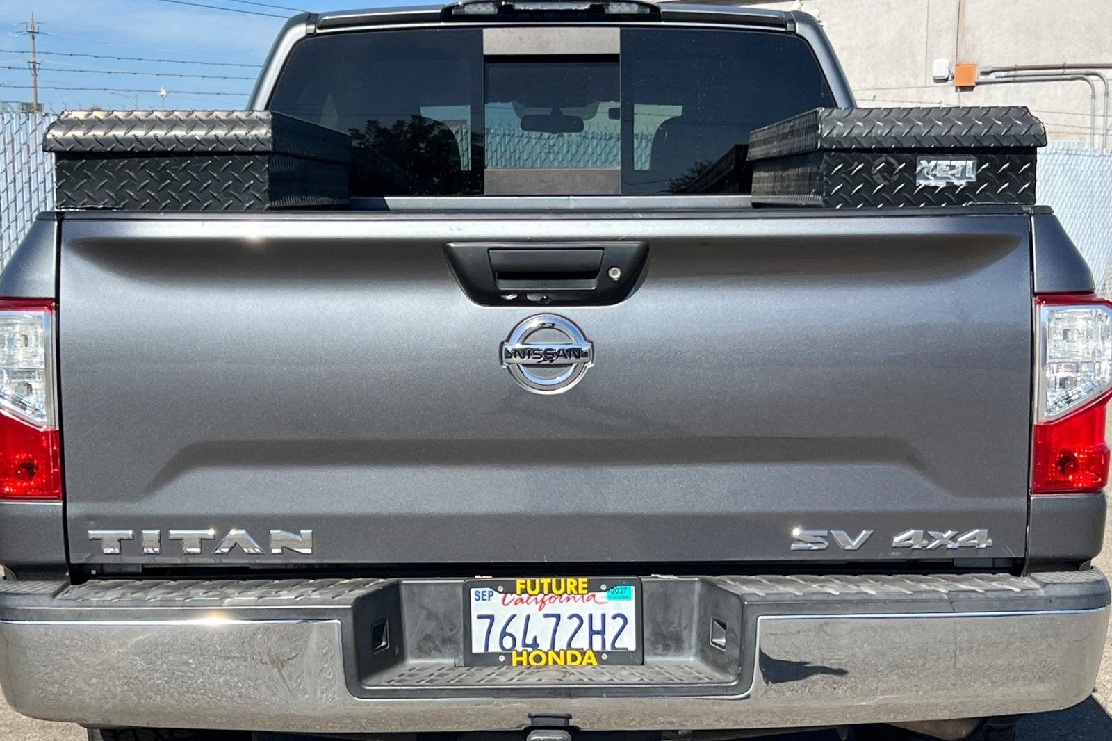 2017 Nissan Titan SV