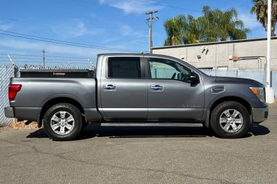 2017 Nissan Titan SV