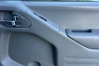 2019 Nissan Frontier Base