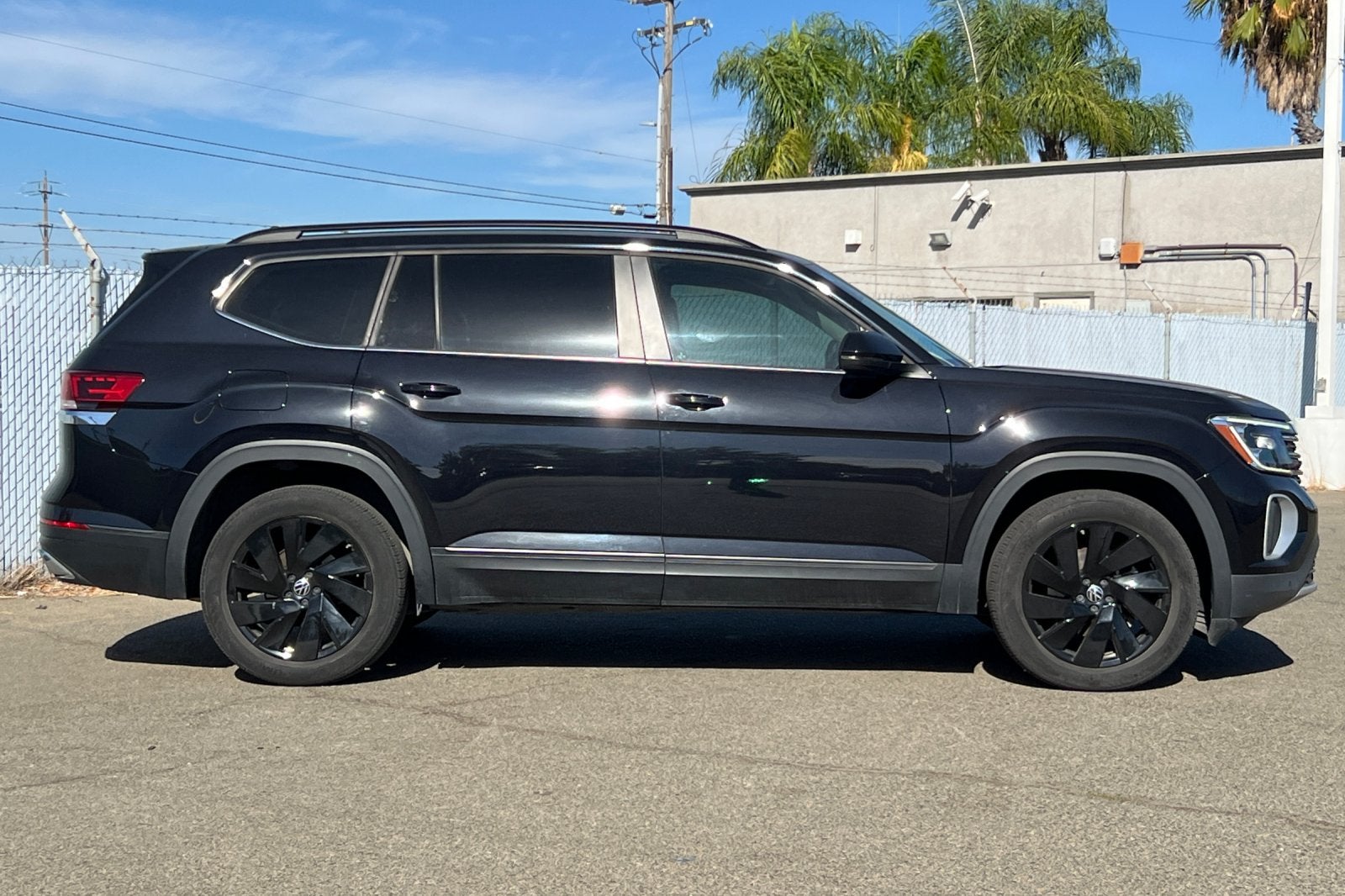 2024 Volkswagen Atlas 2.0T SE w/Technology